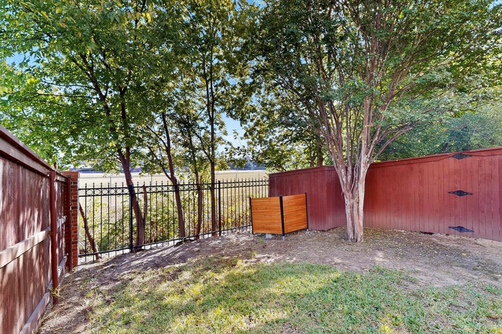 Lakeside Landing Twnhms 02 - Residential