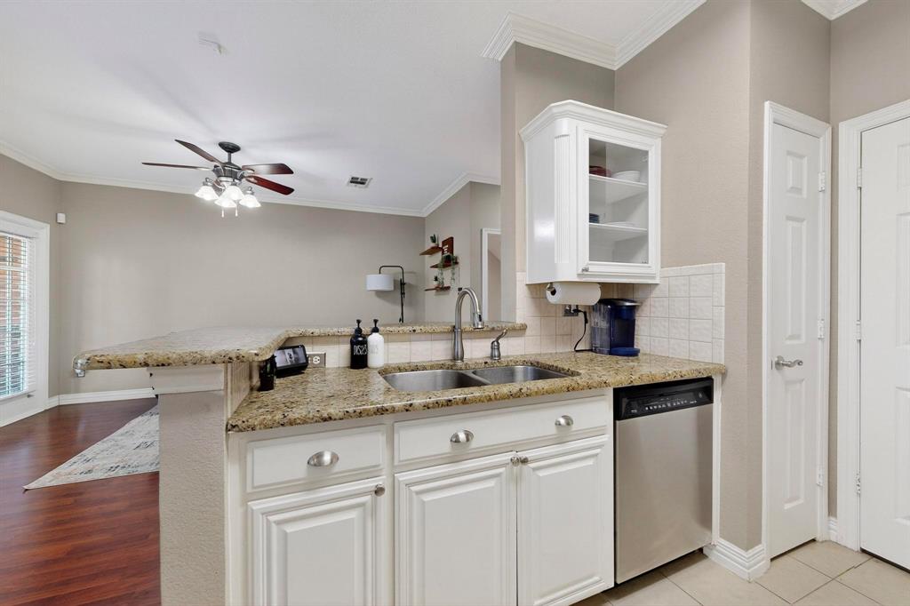 Lakeside Landing Twnhms 02 - Residential