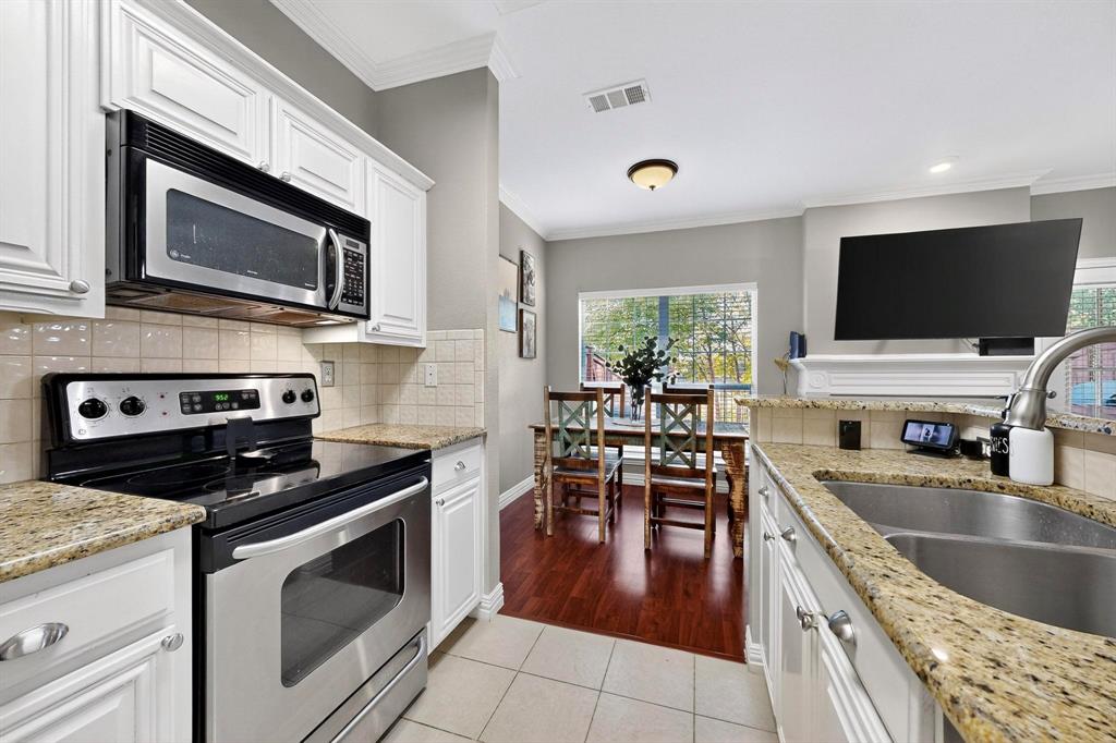 Lakeside Landing Twnhms 02 - Residential