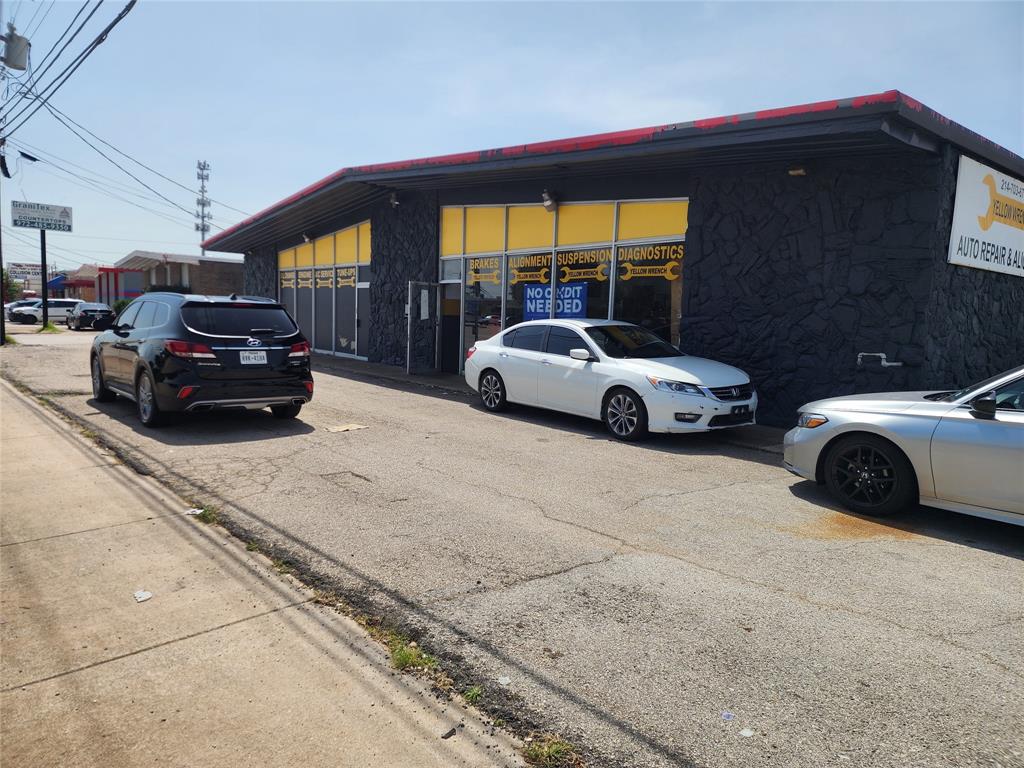 112 E Buckingham Road