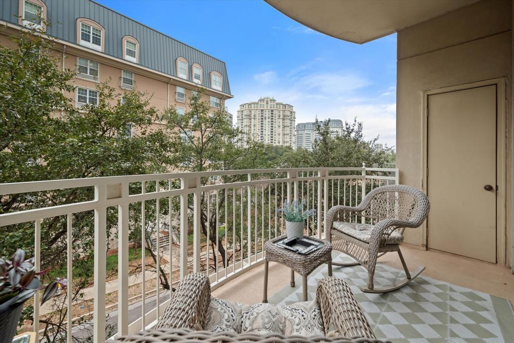 Trutle Crk Condo - Residential