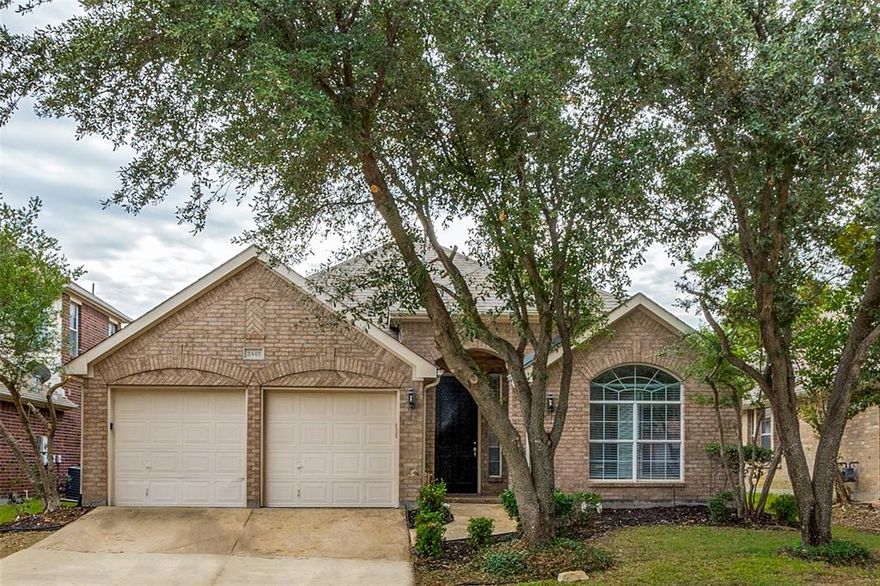 Wonderful single-story home located in the highly sought after Grand Peninsula community in Mansfield ISD. The home boasts an open, well-designed, floor plan with a formal living and dining combo located at the front of the home. The home has been updated throughout, including new flooring, and with its open kitchen and spacious backyard, it is perfect for entertaining. The common areas accessible via the HOA include a community pool and playground. Walking distance to Joe Pool Lake!