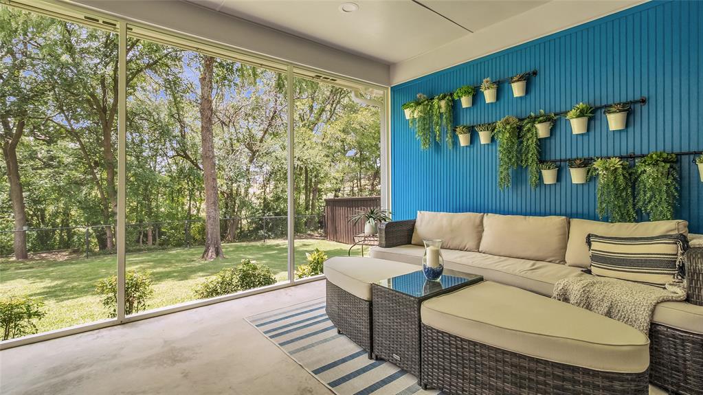 2506 Oakbrook Circle