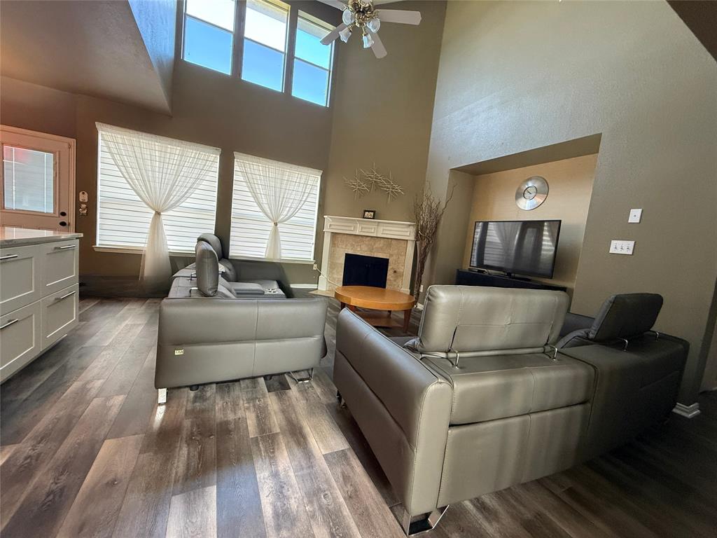 Highland Lakes Ph II - Residential Lease