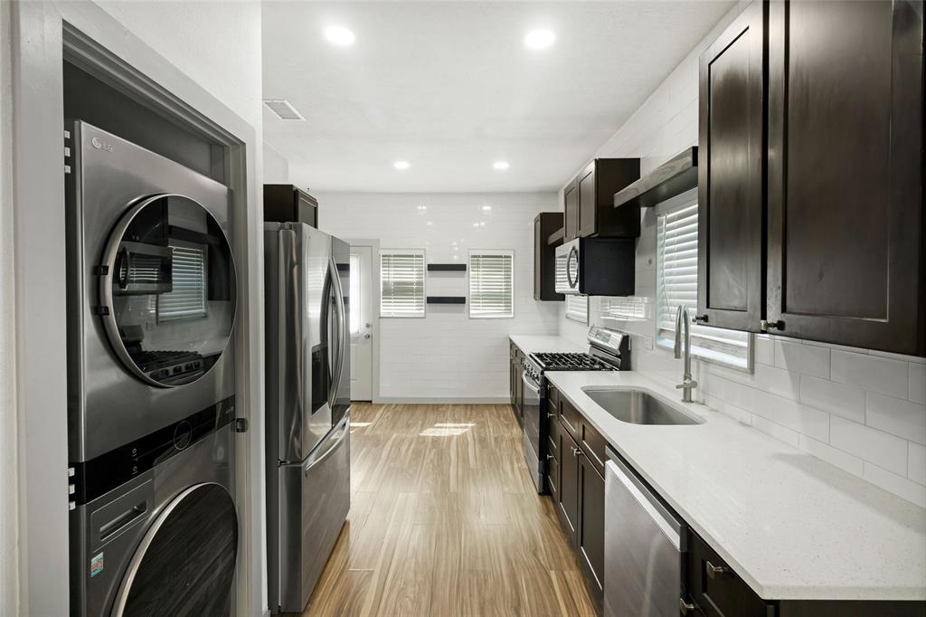 Winnetka Summit - Residential