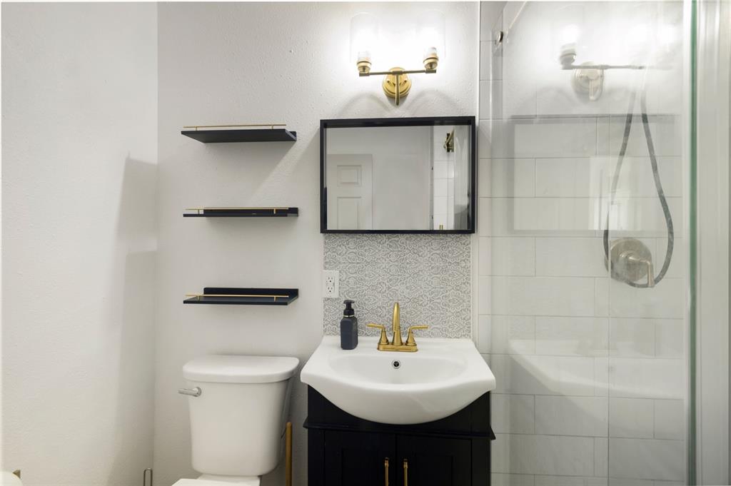 Winnetka Summit - Residential