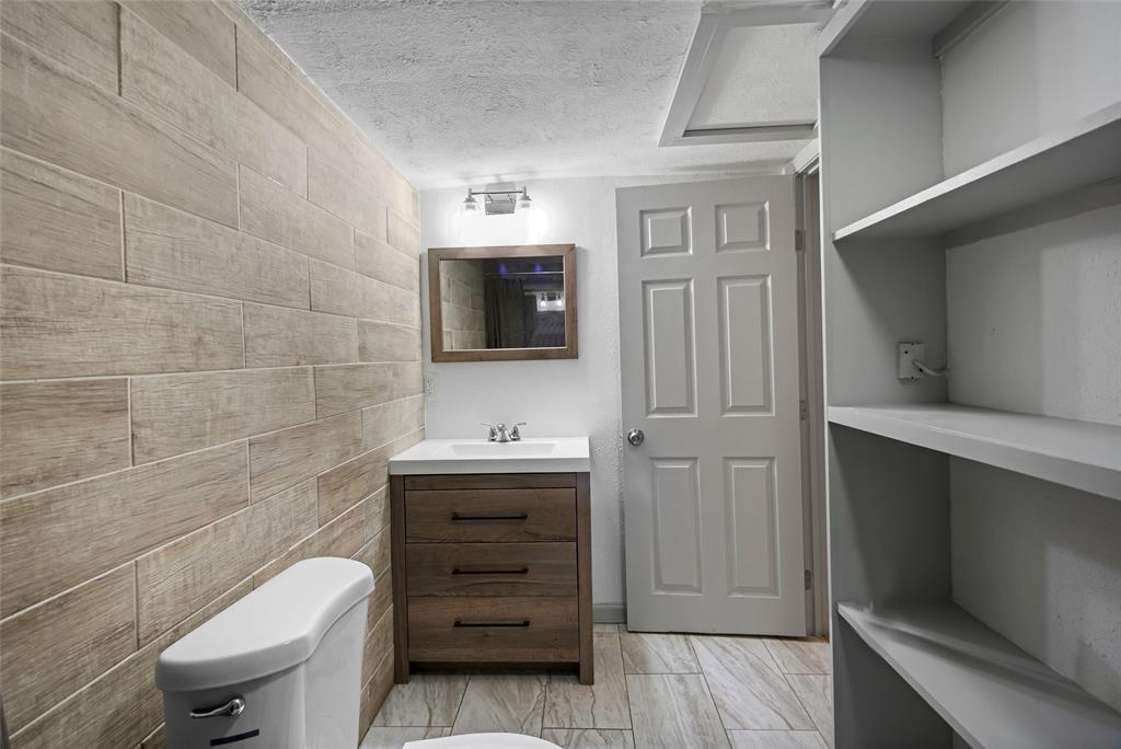 Winnetka Summit - Residential