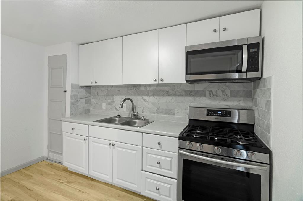 Winnetka Summit - Residential