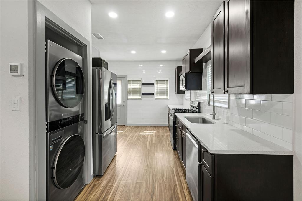 Winnetka Summit - Residential