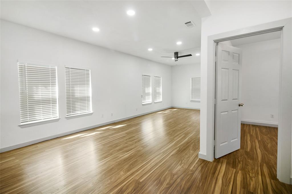 Winnetka Summit - Residential