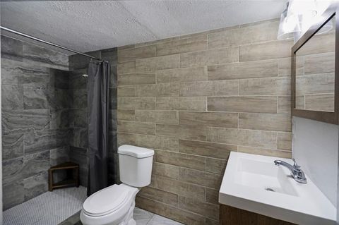 Tiny photo for 2452 W Brooklyn Avenue, Dallas, TX 75211 (MLS # 21210336)