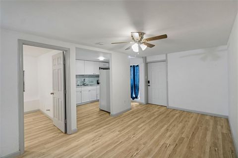 Tiny photo for 2452 W Brooklyn Avenue, Dallas, TX 75211 (MLS # 21210336)