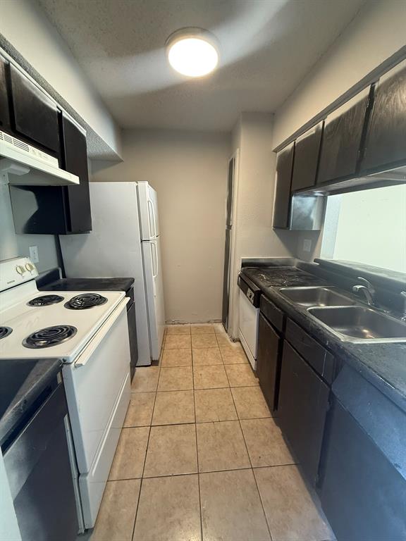 Tealwood On The Creek Condos - Residential