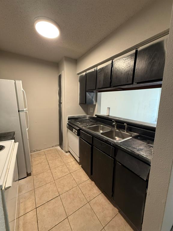 Tealwood On The Creek Condos - Residential