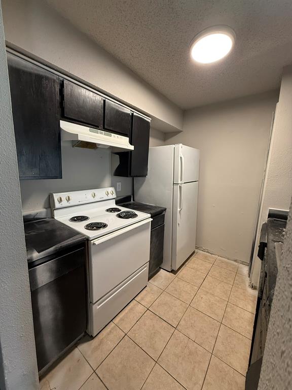 Tealwood On The Creek Condos - Residential