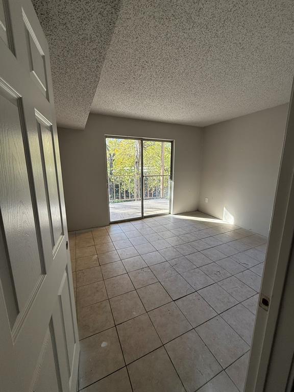 Tealwood On The Creek Condos - Residential