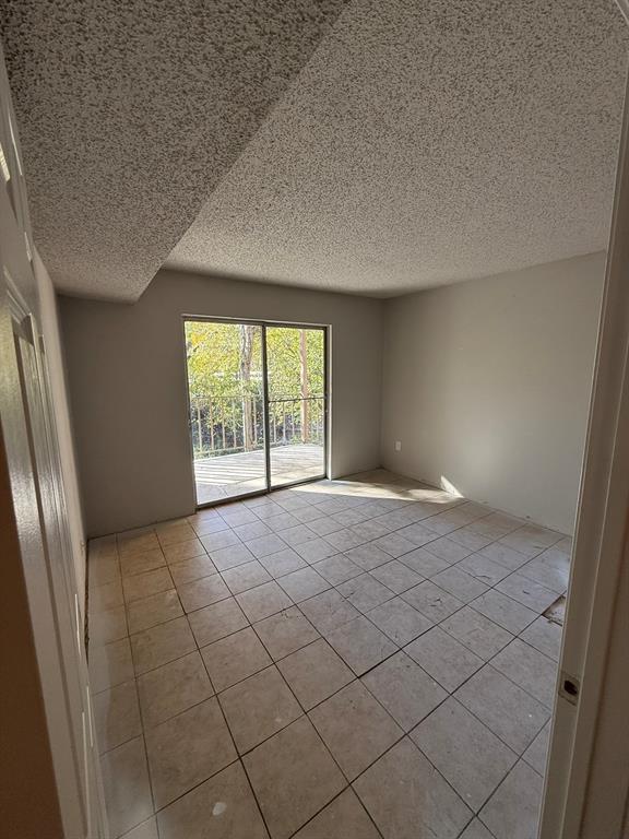 Tealwood On The Creek Condos - Residential