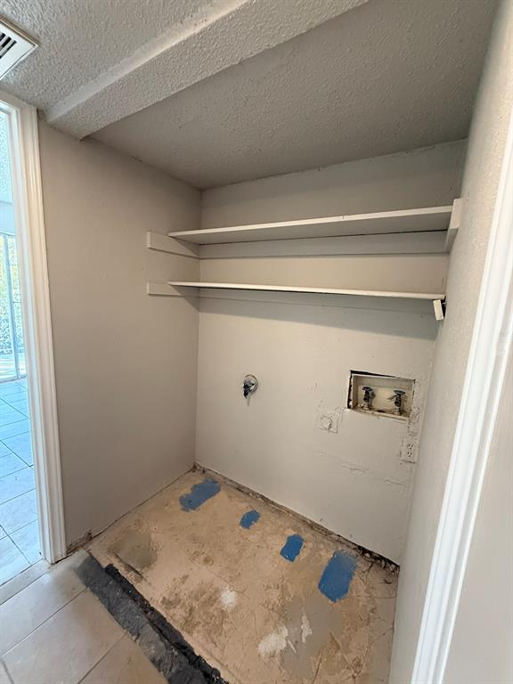 Tealwood On The Creek Condos - Residential