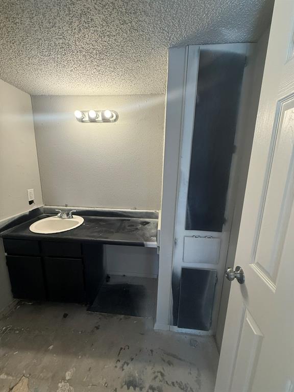 Tealwood On The Creek Condos - Residential