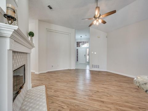 Tiny photo for 214 Jennifer Lane, Arlington, TX 76002 (MLS # 21138487)