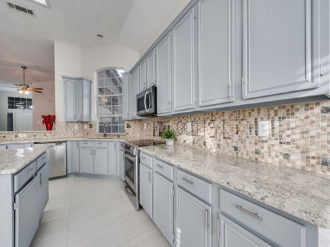 Tiny photo for 214 Jennifer Lane, Arlington, TX 76002 (MLS # 21138487)