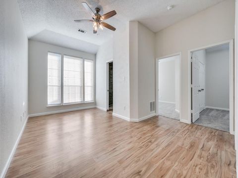 Tiny photo for 214 Jennifer Lane, Arlington, TX 76002 (MLS # 21138487)
