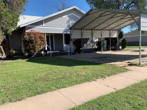 Photo of 915 2nd Street, Graham, TX 76450 (MLS # 21365409)