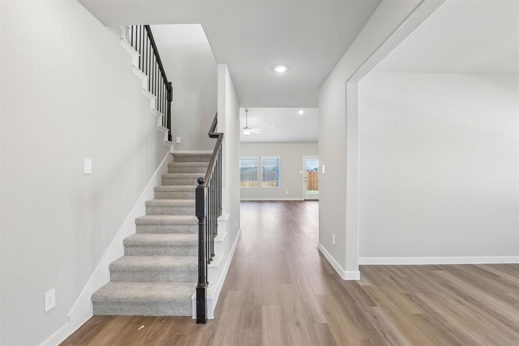 2216 Currents Road
