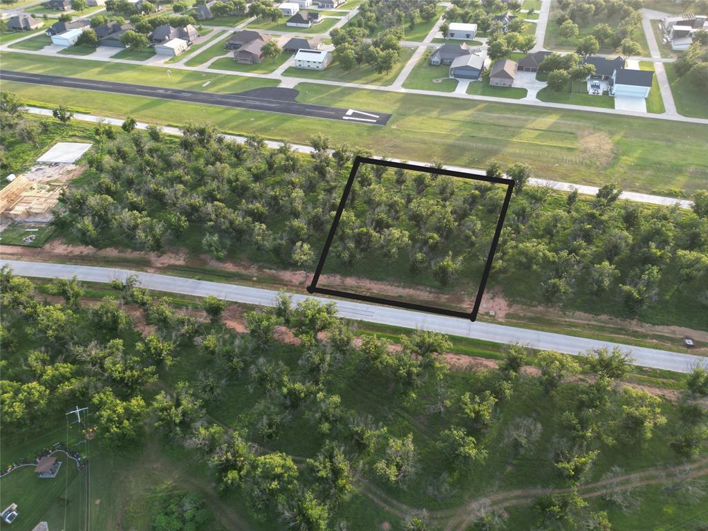 919 E Landings Drive
