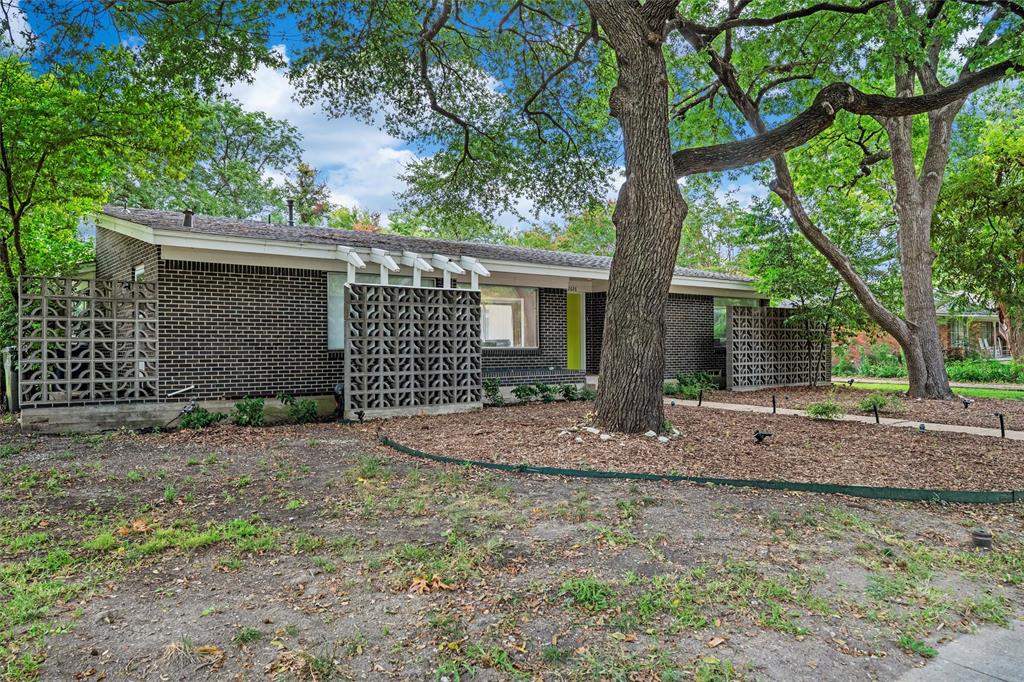 2626 S Glenbrook Drive