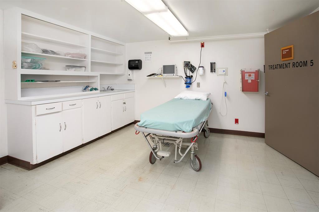 707 N Waldrip Street