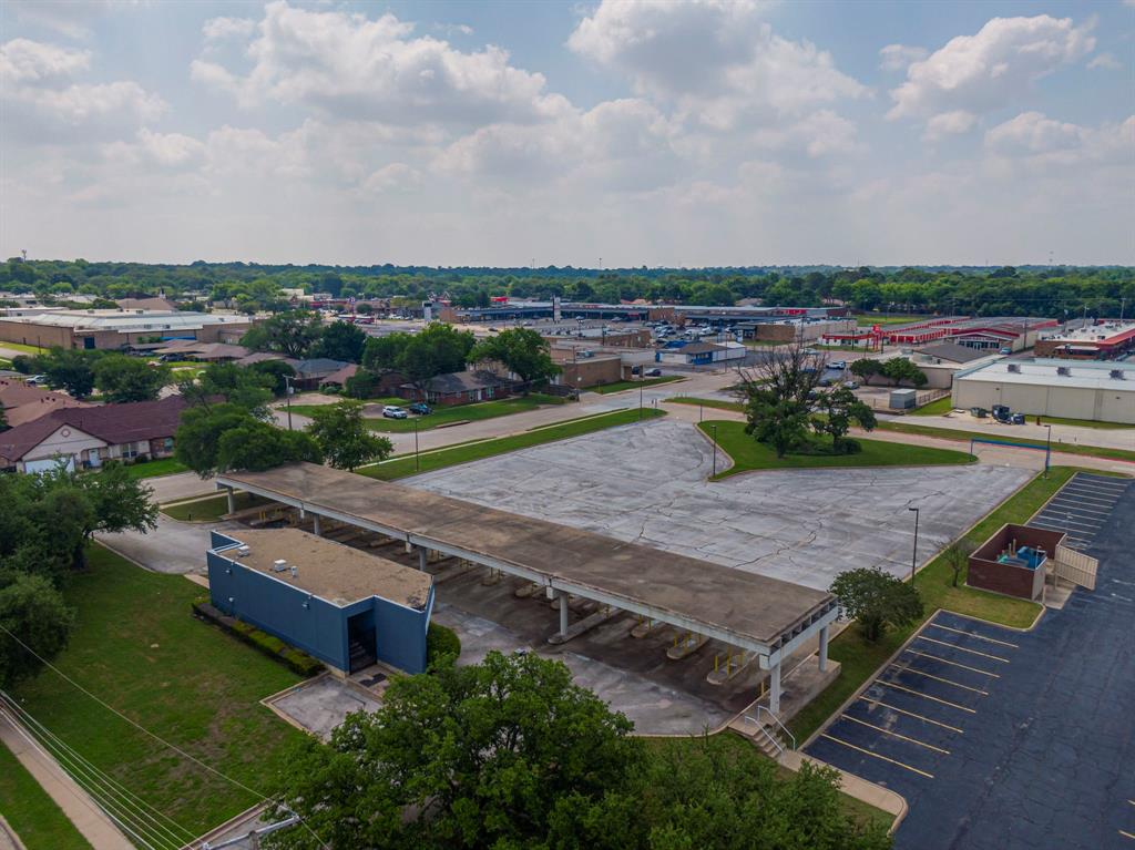 Knapp & Delk Add - Commercial Sale