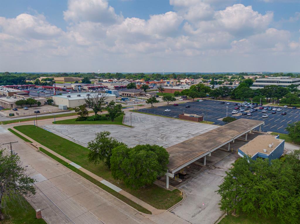 Knapp & Delk Add - Commercial Sale