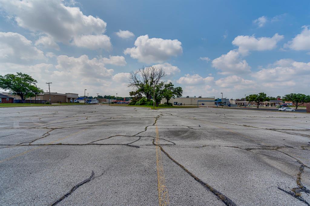 Knapp & Delk Add - Commercial Sale