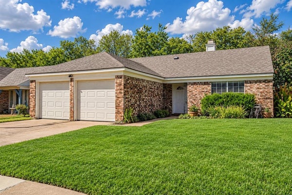 5522 YAUPON DR, ARLINGTON, TX 76018 - Image 249190e096a6383f7ddef25100f2eef3/2776911368