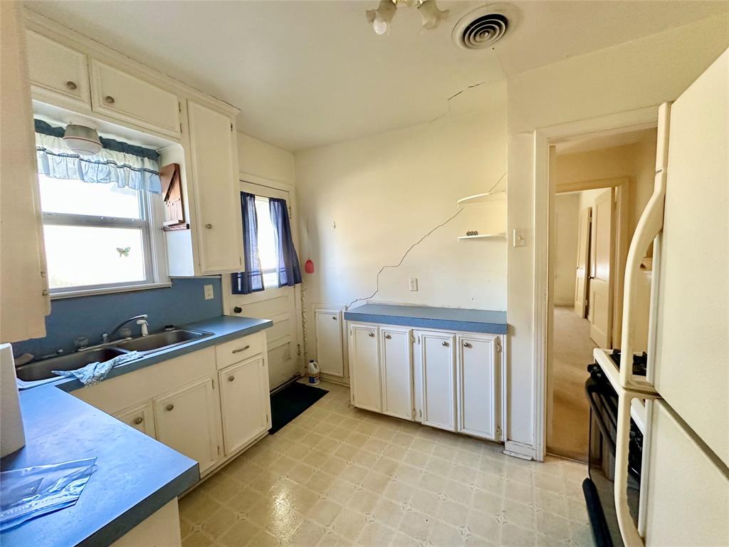 Garth Ennis - Residential