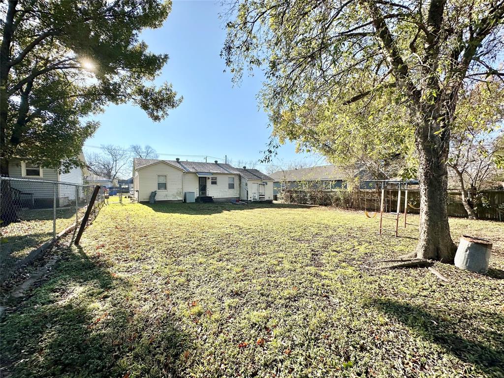 Garth Ennis - Residential