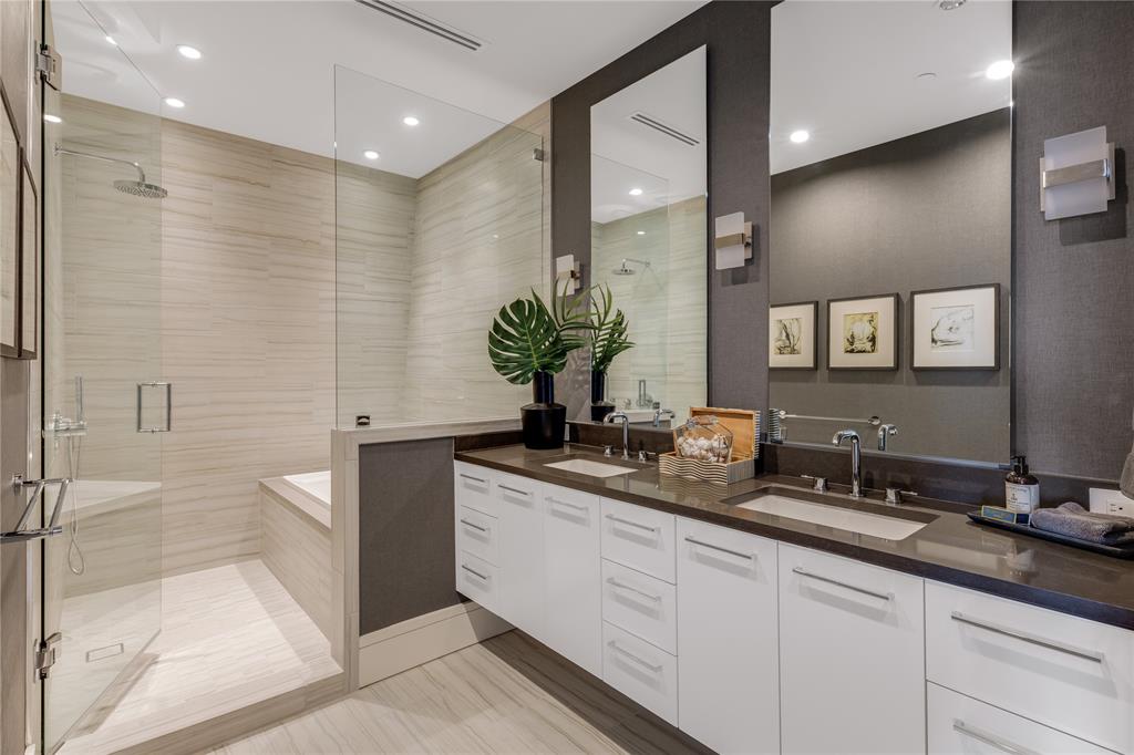 Vendome On Turtle Creek Condo - Residential