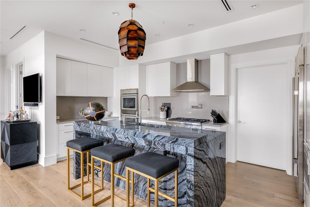 Vendome On Turtle Creek Condo - Residential