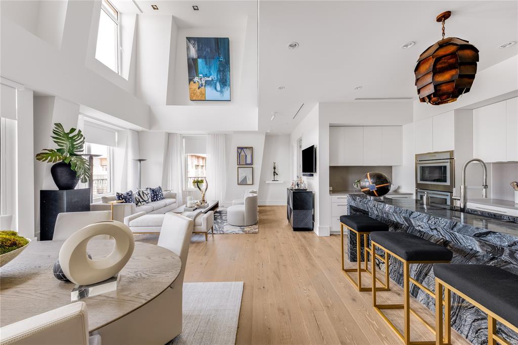 Vendome On Turtle Creek Condo - Residential