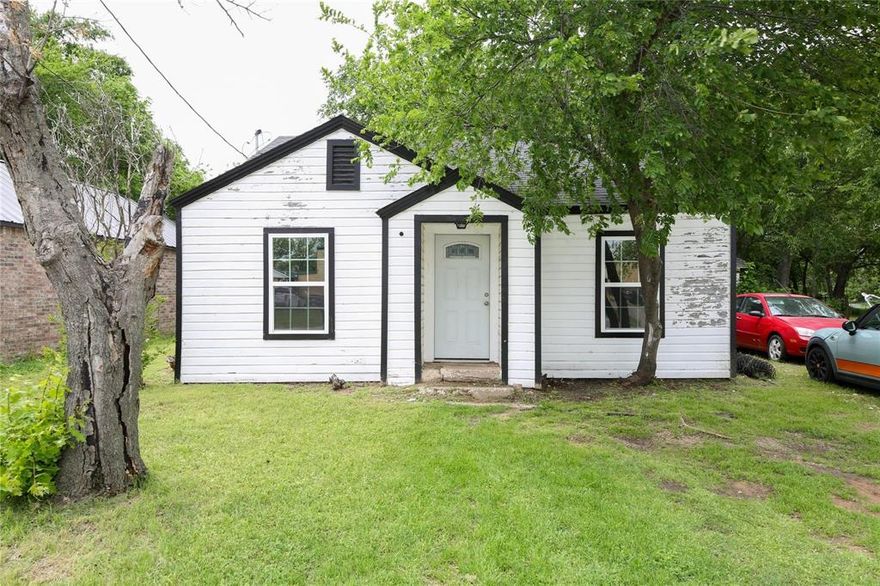 Seller in process of replacing siding!  Welcome to this beautifully remodeled 2 bed, 1 bath home located in the heart of historic downtown Nocona, Tx. Perfectly situated near local schools, parks and community events this inviting residence offers small town charm with modern updates. All new hardwood flooring, custom cabinets and granite countertops throughout and fresh paint for a beautiful landscape is awaiting you!  Step inside to discover fresh finishes throughout, a bright and airy living space, and a functional layout for comfortable living. A garage offers secure parking or additional storage.