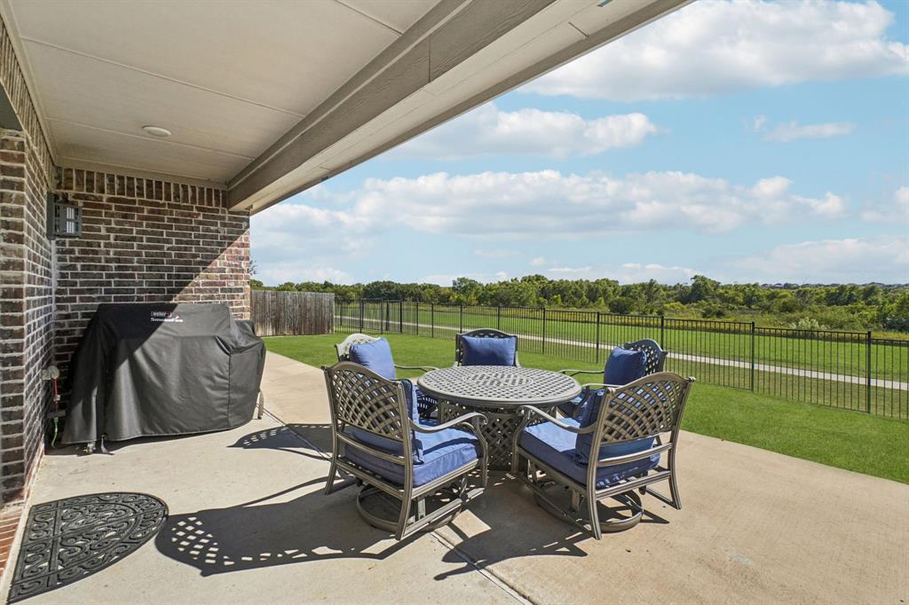 Valencia on the Lake - Residential