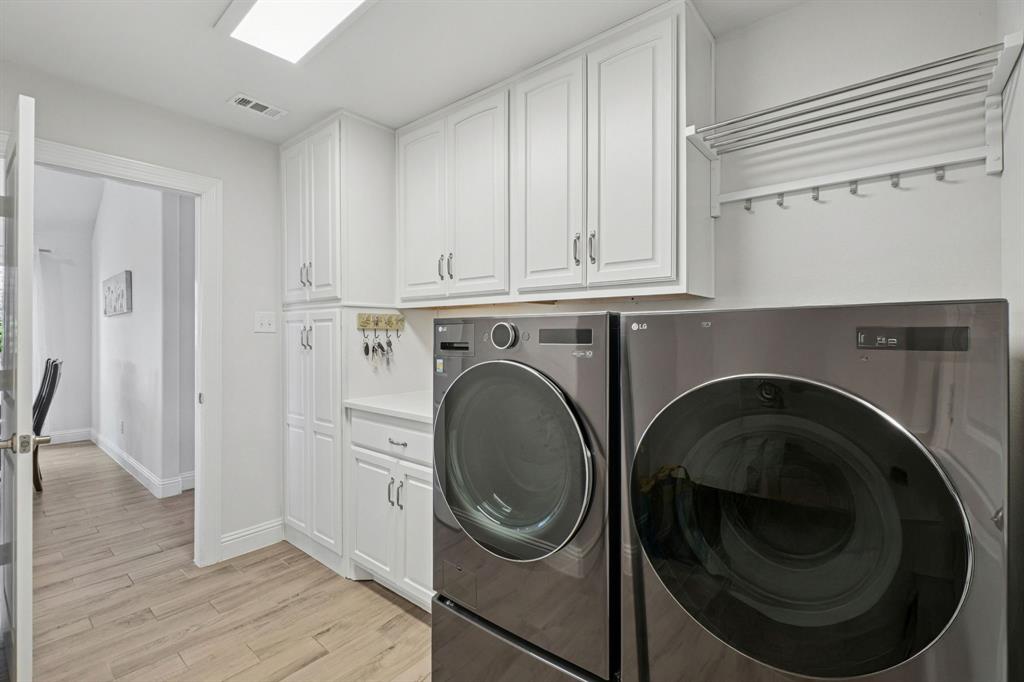 Valencia on the Lake - Residential