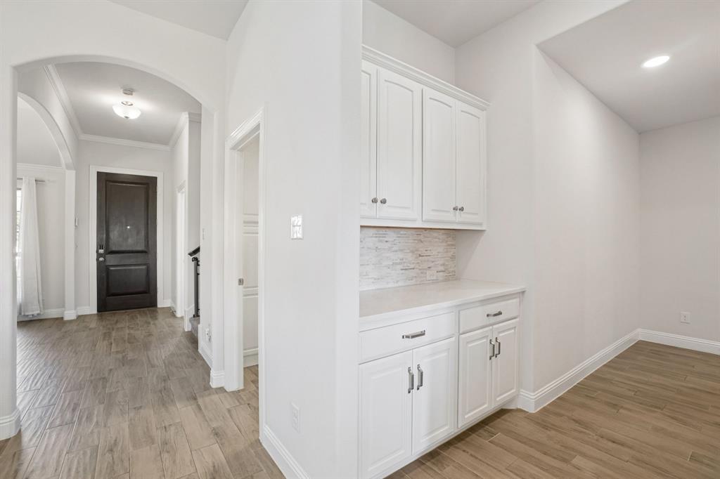 Valencia on the Lake - Residential