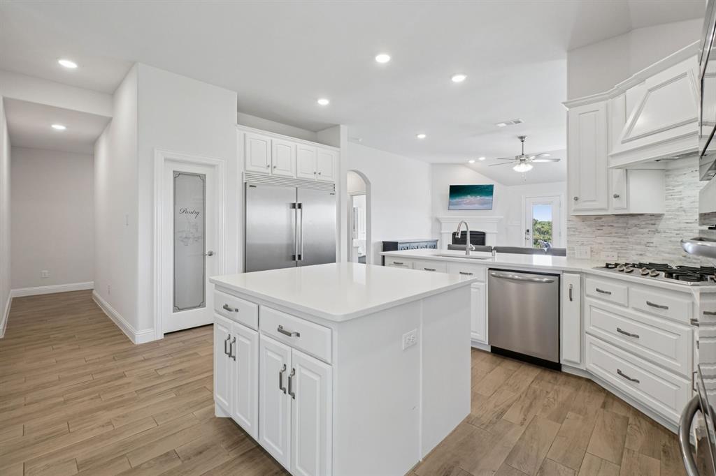 Valencia on the Lake - Residential