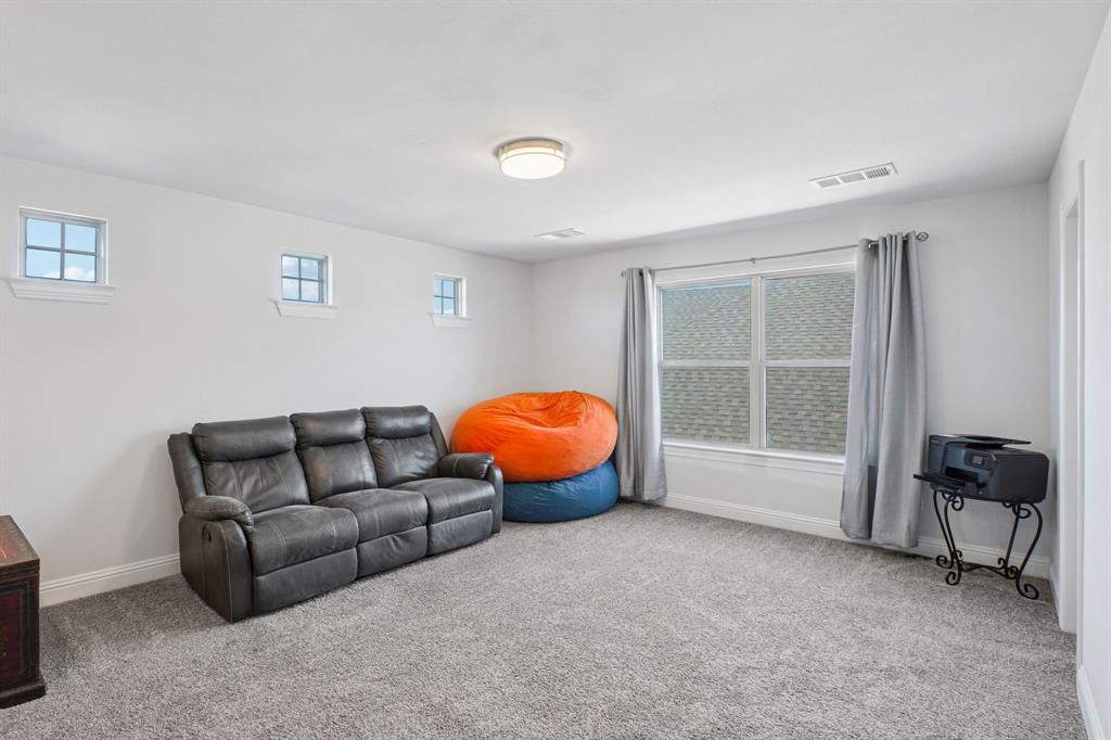 Valencia on the Lake - Residential