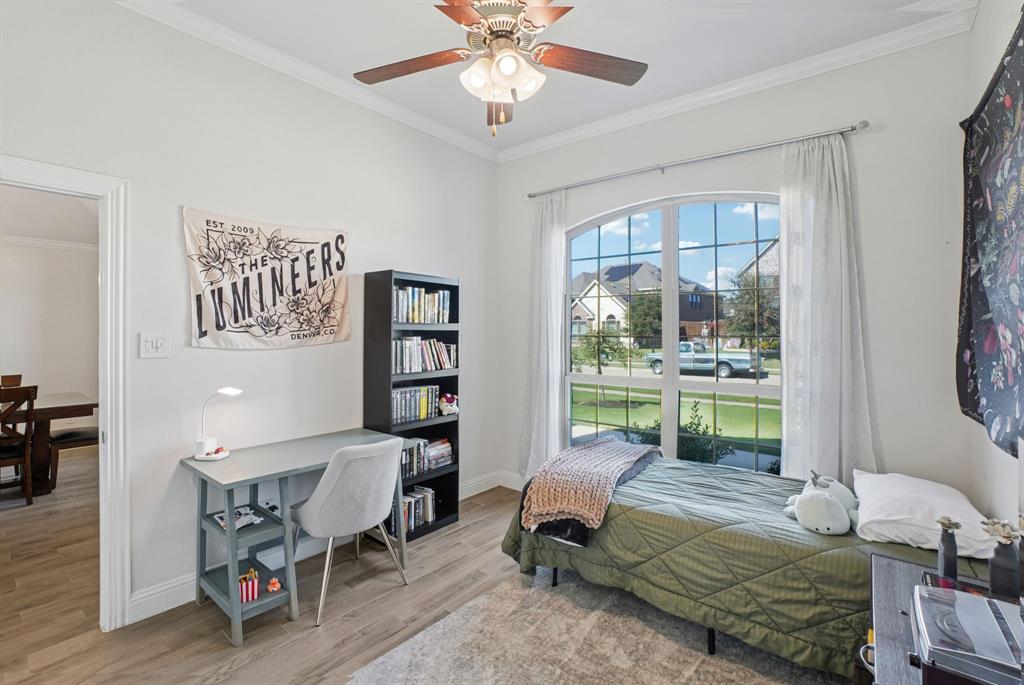 Valencia on the Lake - Residential