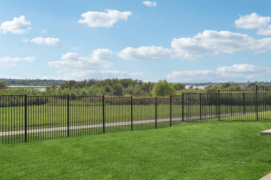 Valencia on the Lake - Residential