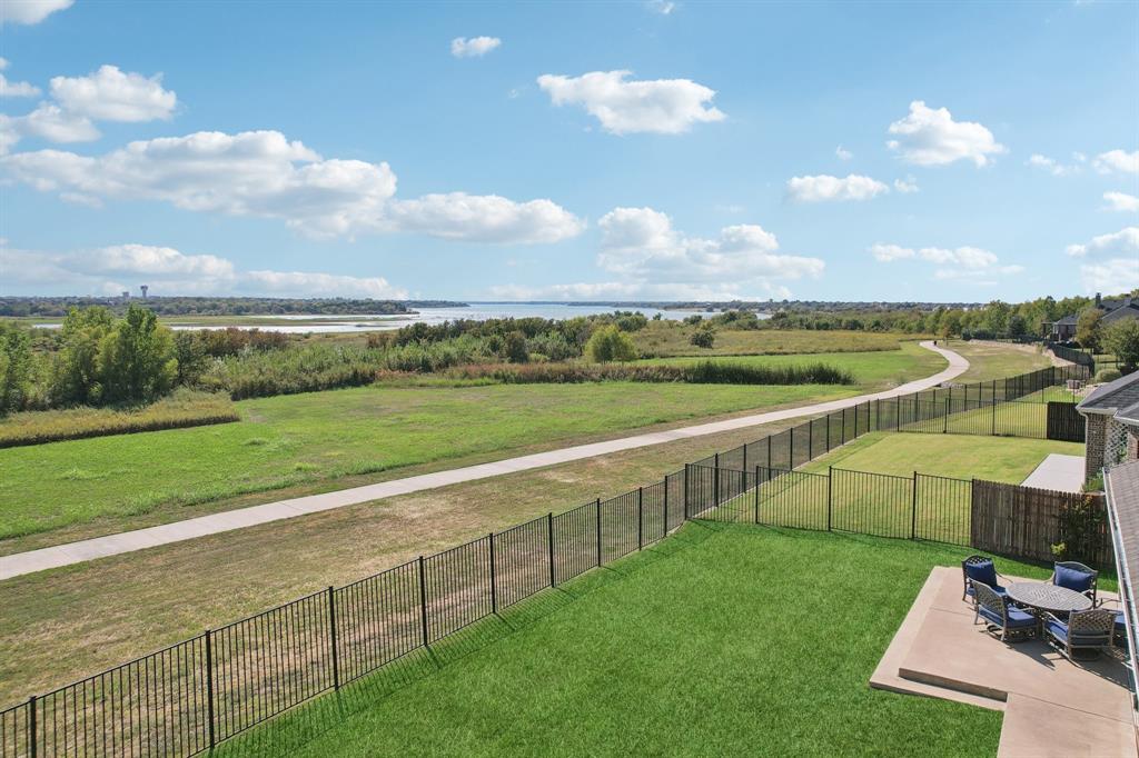 Valencia on the Lake - Residential