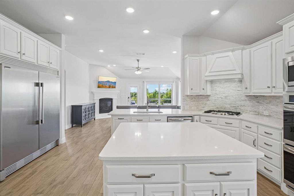 Valencia on the Lake - Residential